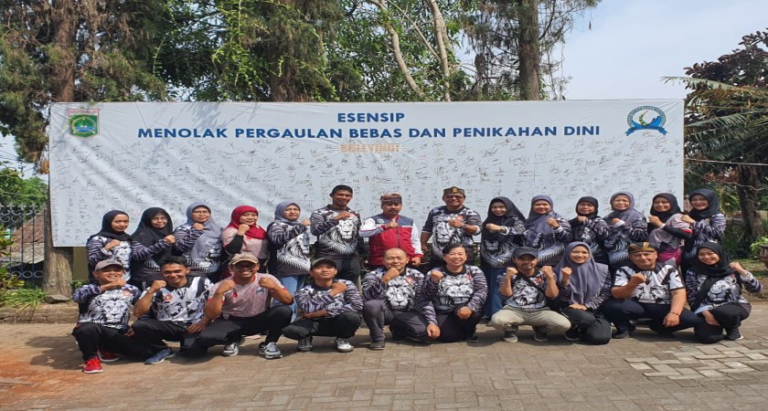 KUNJUNGAN KEPALA DINAS PENDIDIKAN KAB. MALANG KE SMP NEGERI 1 PONCOKUSUMO